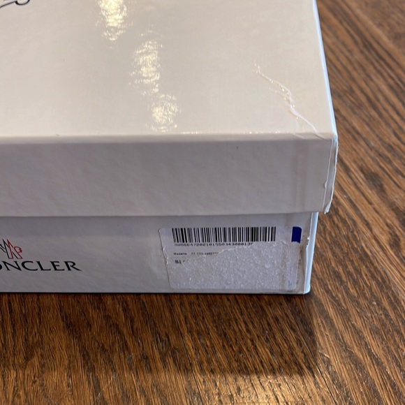 Moncler white shoe box - Picture 4 of 13